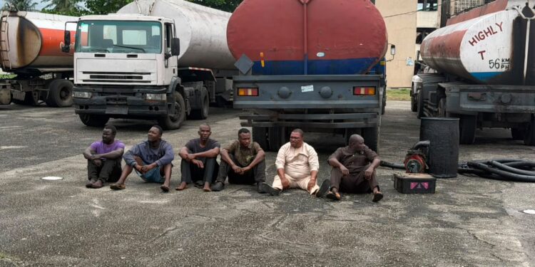 Army Busts Illegal Bunkering Site in Orile, Arrests 6 Suspects