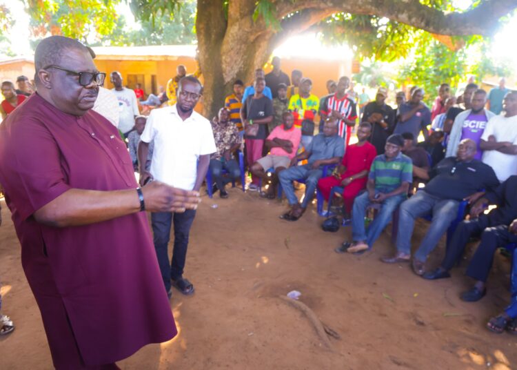 AONDOAKAA VISITS ATTACKED OTUKPO-NOBI COMMUNITY, SAYS IT’S AN ATTACK ON ALL BENUE PEOPLE