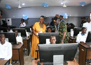 COAS Commissions Solar-Powered Computer Lab In Ogun School