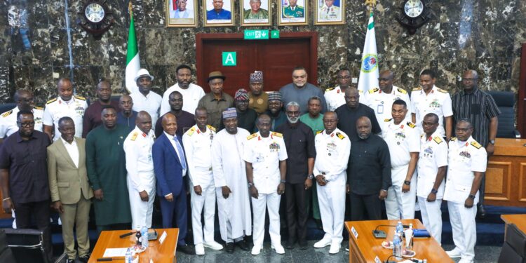 Navy Pledges Support to Oil Firms to Boost Crude Output