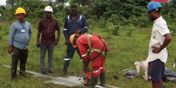 TCN Begins Rehabilitation of Four Vandalized Towers along Afam-IPP – Elelenwo 132kV Line