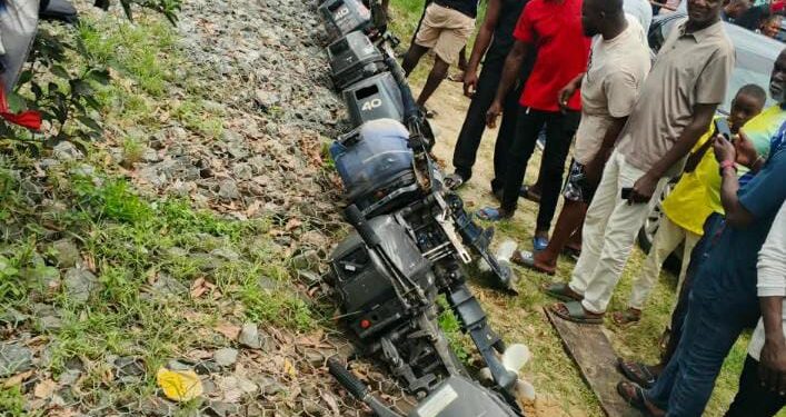 Navy Rescues 2 Kidnap Victims, Recovers Stolen Engines In Akwa Ibom